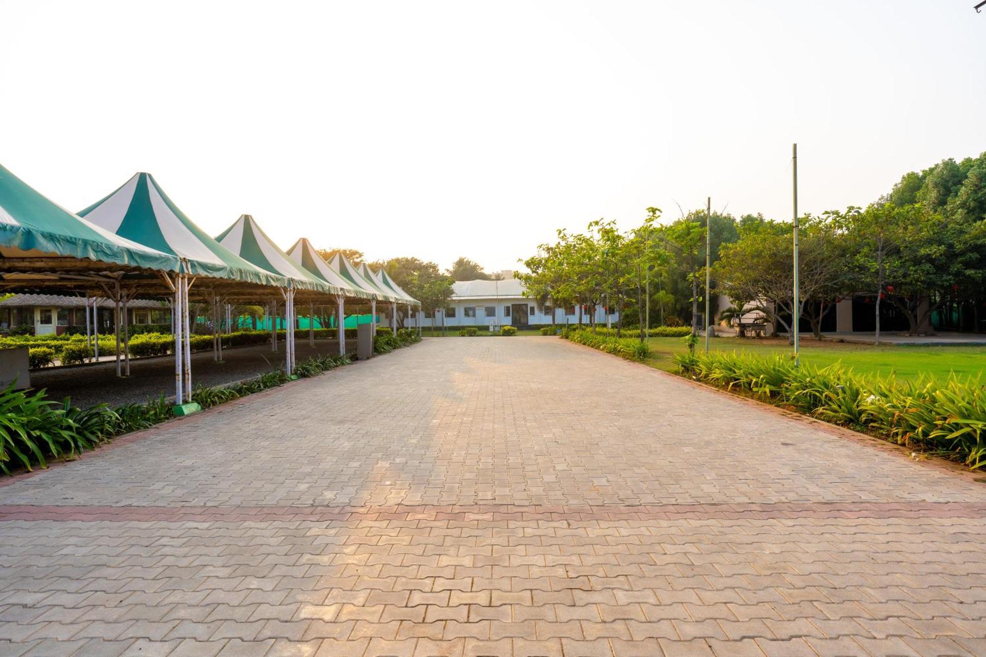 Shore Front Resort Visakhapatnam Eksteriør bilde