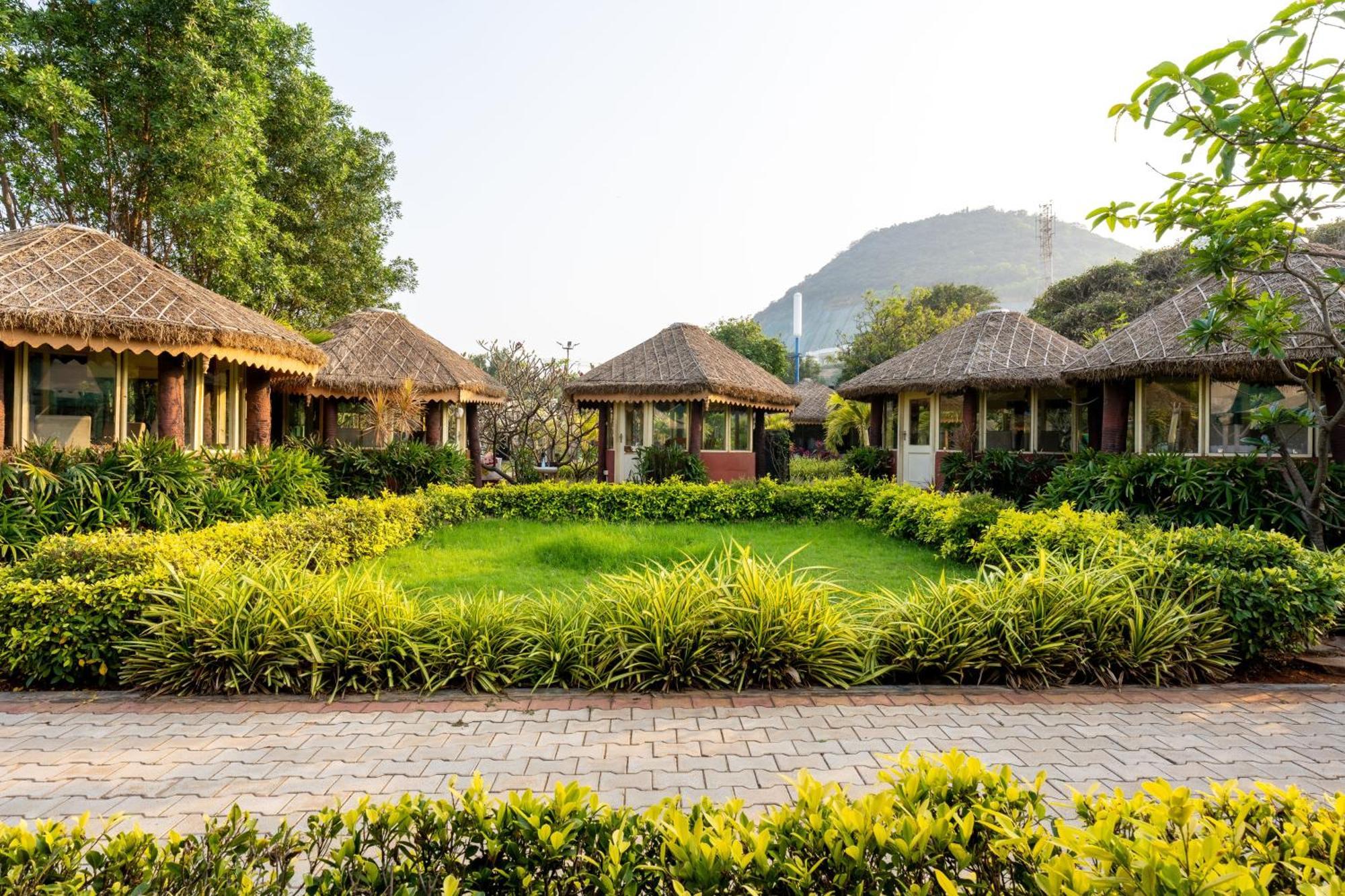 Shore Front Resort Visakhapatnam Eksteriør bilde